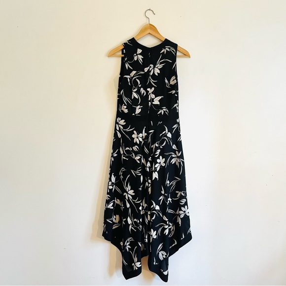 Banana Republic black and white dress handkerchief hem v-neck - Picture 7 of 11